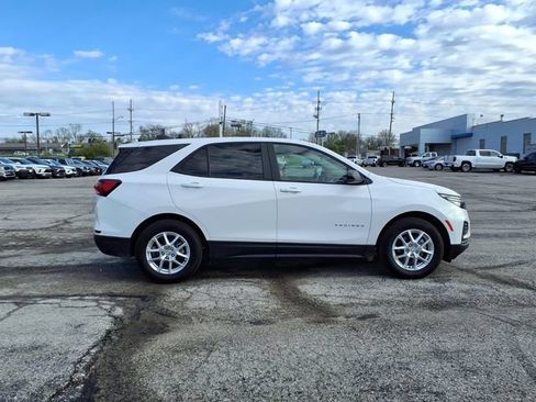 Used 2024 Chevrolet Equinox LS w/ LS Convenience Package FWD image 16