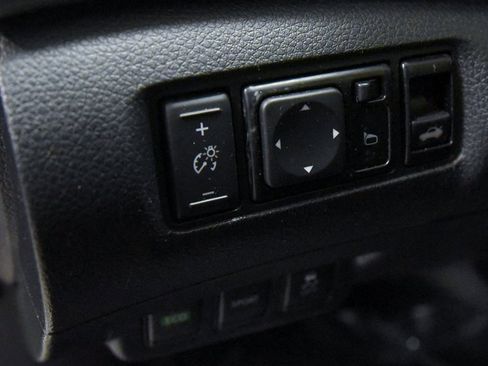 Used 2018 Nissan Sentra SV image 15