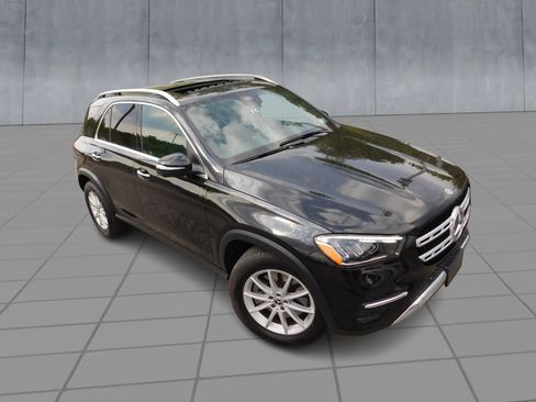 Used 2024 Mercedes-Benz GLE 450e 4MATIC image 2
