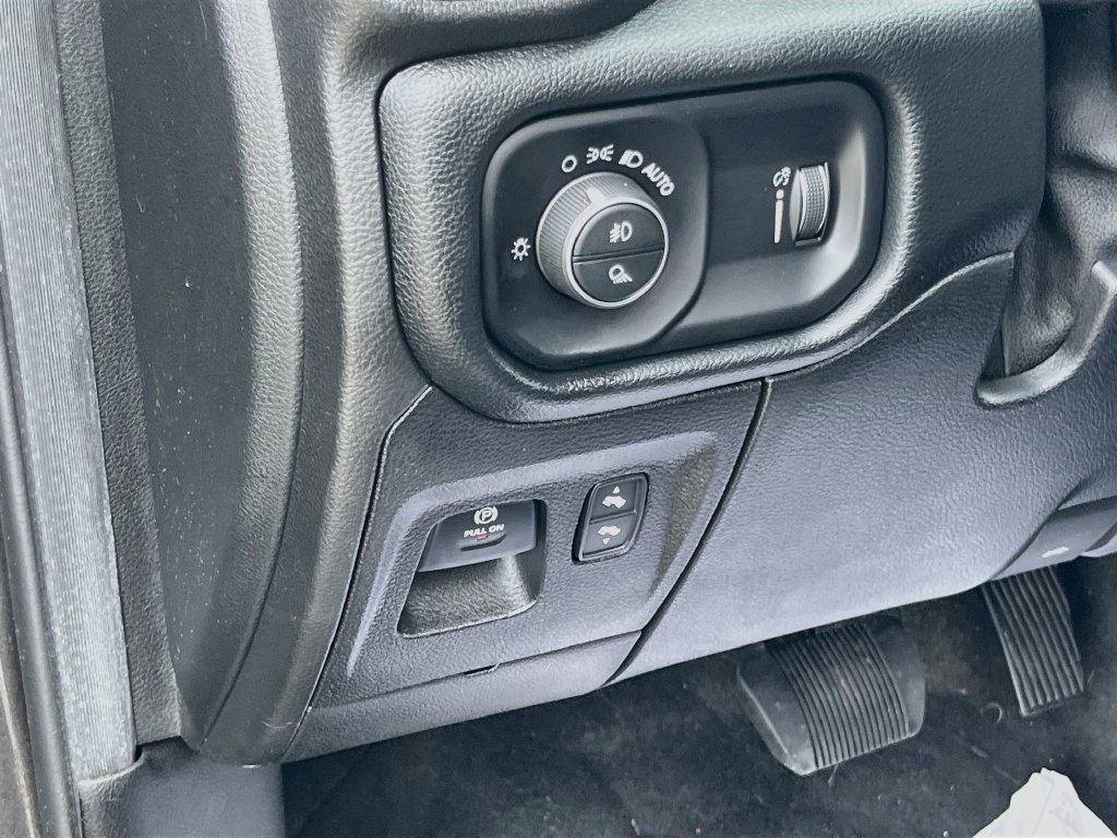 Used 2021 RAM 1500 Big Horn AWD/4WD image 10
