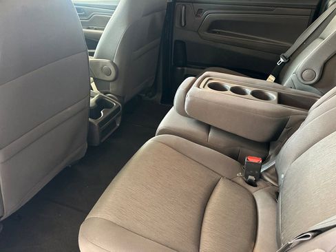Used 2019 Honda Odyssey EX image 12