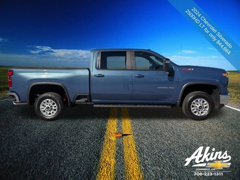 Used 2024 Chevrolet Silverado 2500 LT w/ Convenience Package image 6
