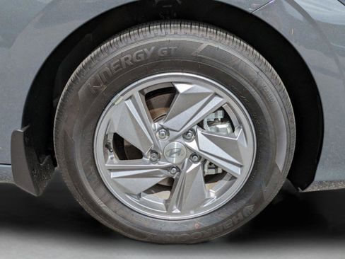 New 2026 Hyundai Elantra SE image 14