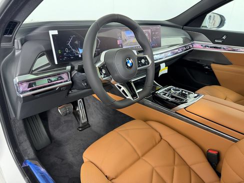 Used 2026 BMW 740i xDrive AWD/4WD image 4