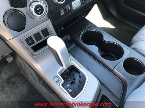 Used 2017 Toyota Sequoia Limited w/ Safety & Convenience Package image 15