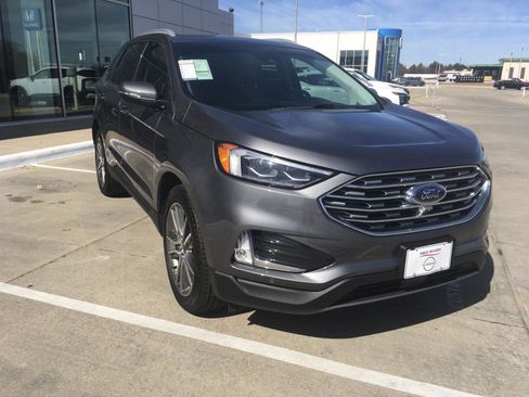 Used 2024 Ford Edge Titanium w/ Equipment Group 301A AWD/4WD image 5