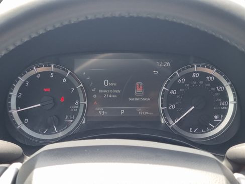 Used 2023 Toyota Highlander XLE FWD image 29
