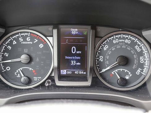 Used 2023 Toyota Tacoma TRD Off-Road w/ Technology Package image 6