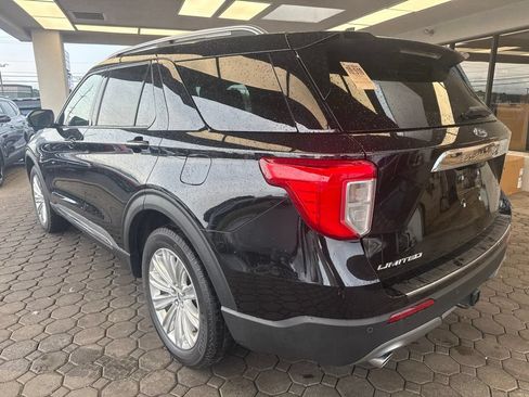 Used 2024 Ford Explorer Limited w/ Limited Technology Package AWD/4WD image 8