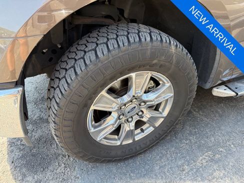 Used 2017 Ford F150 XLT w/ Equipment Group 302A Luxury AWD/4WD image 9