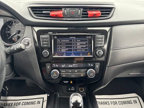 Used 2019 Nissan Rogue SV image 21