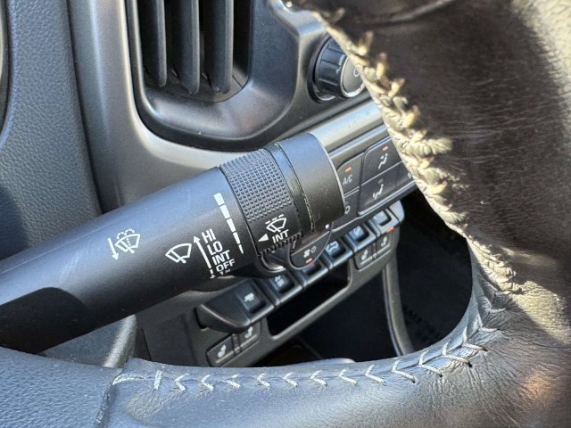 Used 2022 Chevrolet Colorado Z71 AWD/4WD image 26