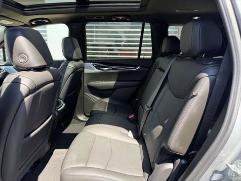 Used 2025 Cadillac XT6 Premium Luxury AWD/4WD image 15