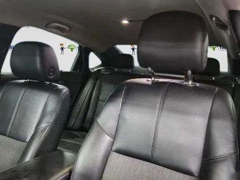 Used 2015 Chevrolet Impala LT w/ Convenience Package FWD image 9