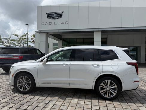 Used 2023 Cadillac XT6 Premium Luxury FWD image 1