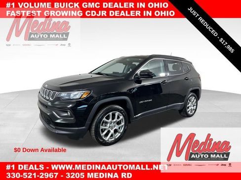 Used 2022 Jeep Compass Latitude AWD/4WD image 1