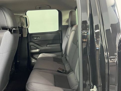 Used 2025 Nissan Frontier SV w/ SV Convenience Package image 24