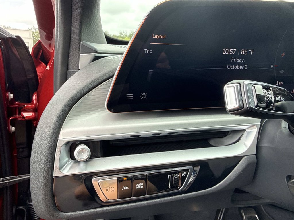 New 2027 Cadillac Lyriq Sport RWD image 31