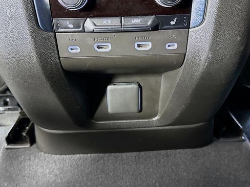 Certified 2023 GMC Yukon Denali Ultimate image 28