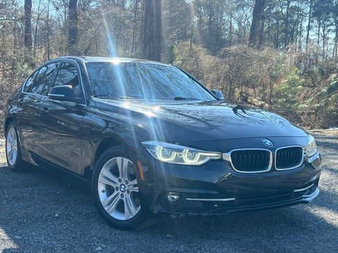 Used 2018 BMW 330i xDrive Sedan w/ Convenience Package AWD/4WD image 7
