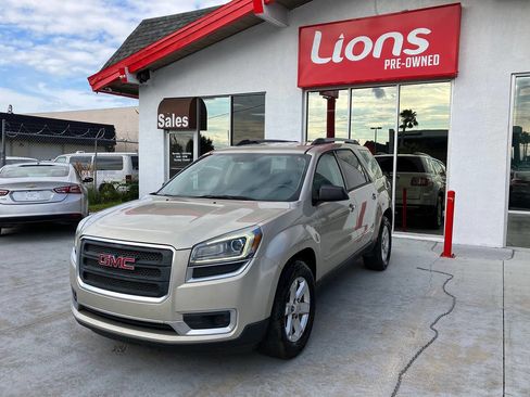 Used 2014 GMC Acadia SLE image 8