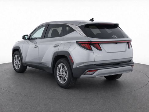Used 2025 Hyundai Tucson SE FWD image 4