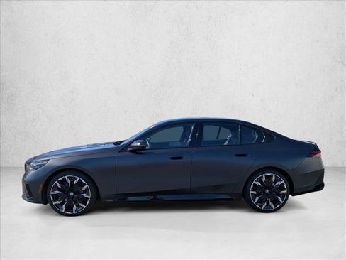 Used 2026 BMW 530i w/ M Sport Package image 9