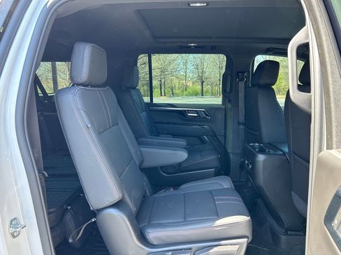 Used 2025 Chevrolet Suburban RST w/ Comfort Package image 48