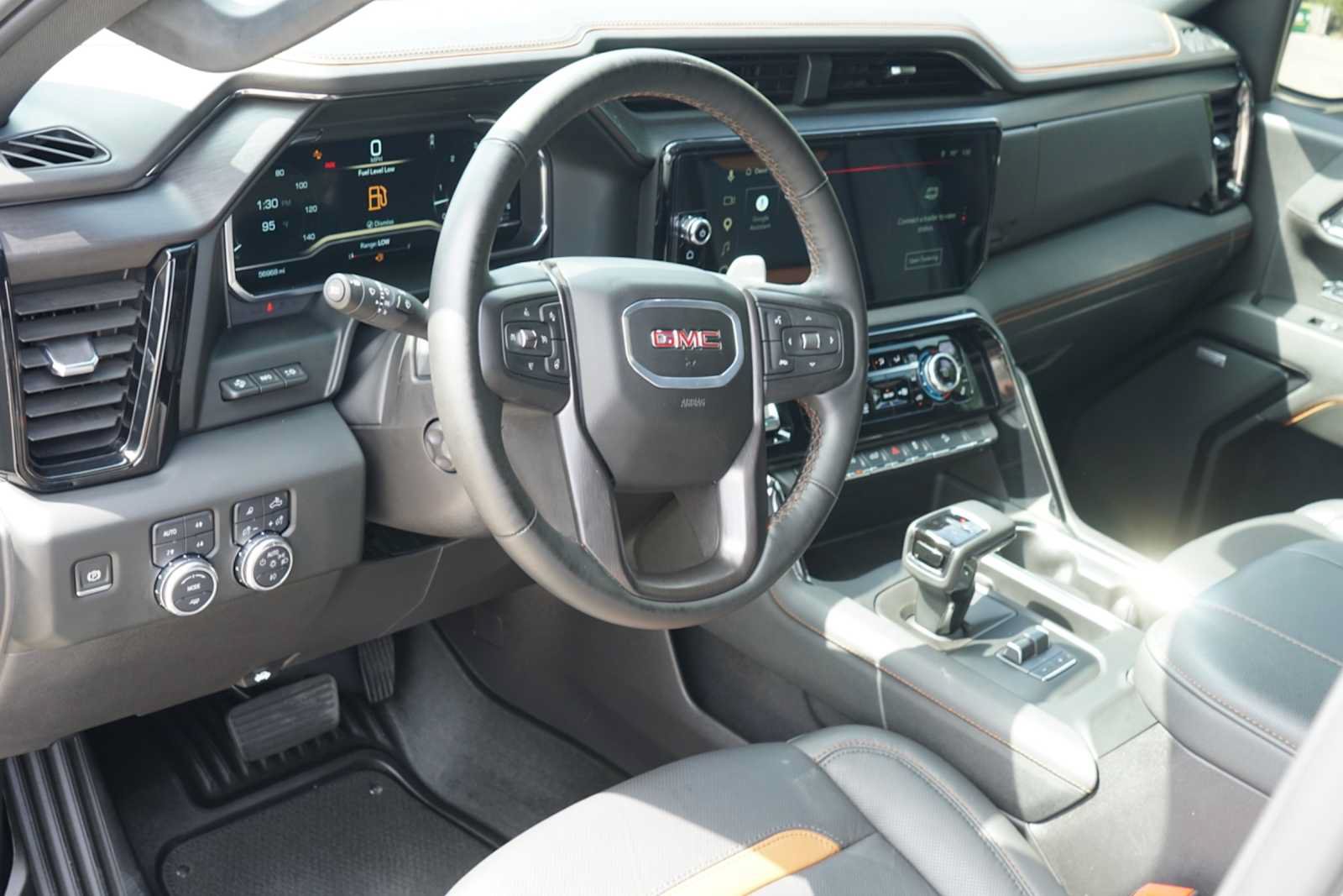 Used 2024 GMC Sierra 1500 AT4 w/ Technology Package AWD/4WD image 7