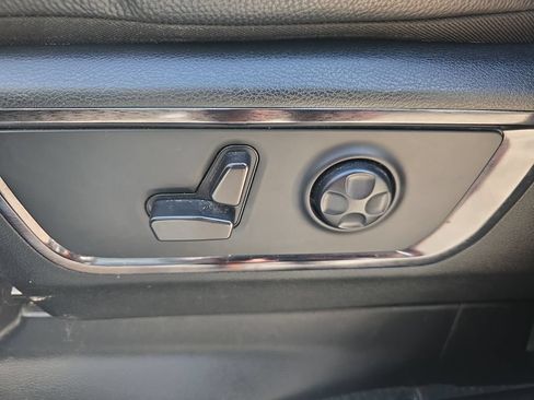 Used 2023 RAM 1500 Limited RWD image 24