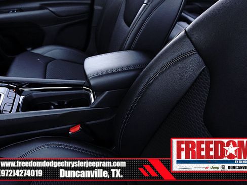 New 2026 Jeep Compass Latitude image 36