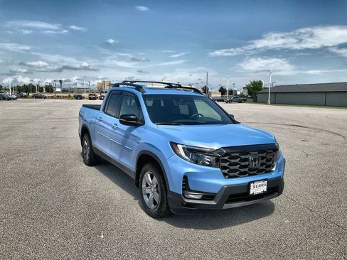 Used 2025 Honda Ridgeline TrailSport image 12