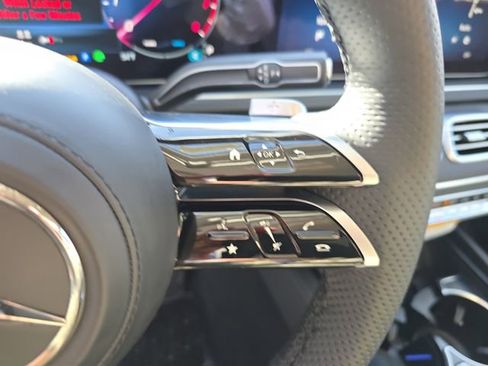 New 2026 Mercedes-Benz GLS 450 4MATIC image 33