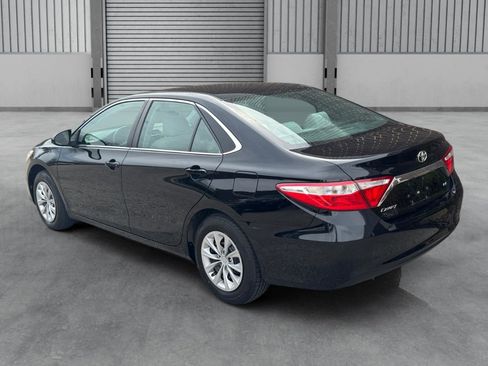 Used 2017 Toyota Camry LE image 29
