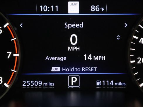 Used 2023 Nissan Altima 2.0 SR FWD image 22