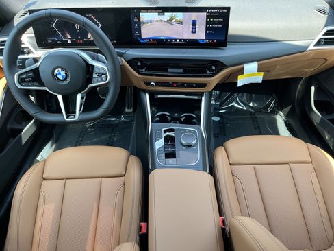 New 2025 BMW 330i Sedan w/ M Sport Package image 3