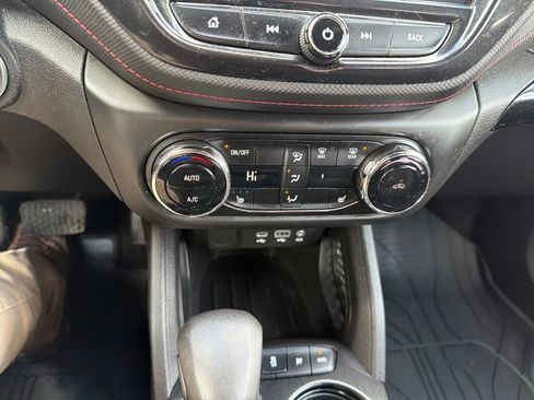 Used 2023 Chevrolet TrailBlazer RS w/ Convenience Package image 16