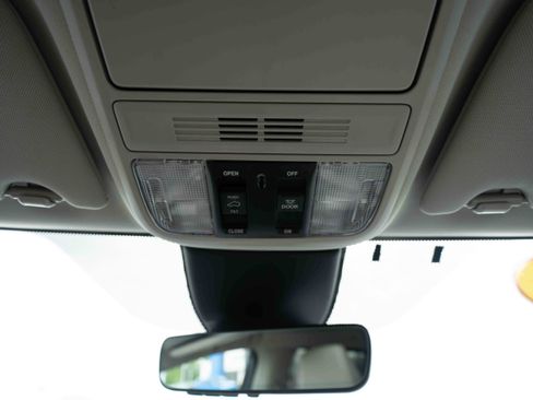 Used 2025 Honda Odyssey EX-L image 18