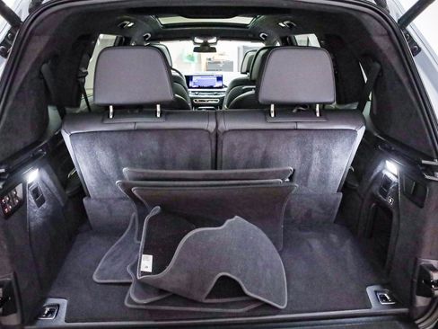 Certified 2025 BMW X7 xDrive40i w/ M Sport Package image 27