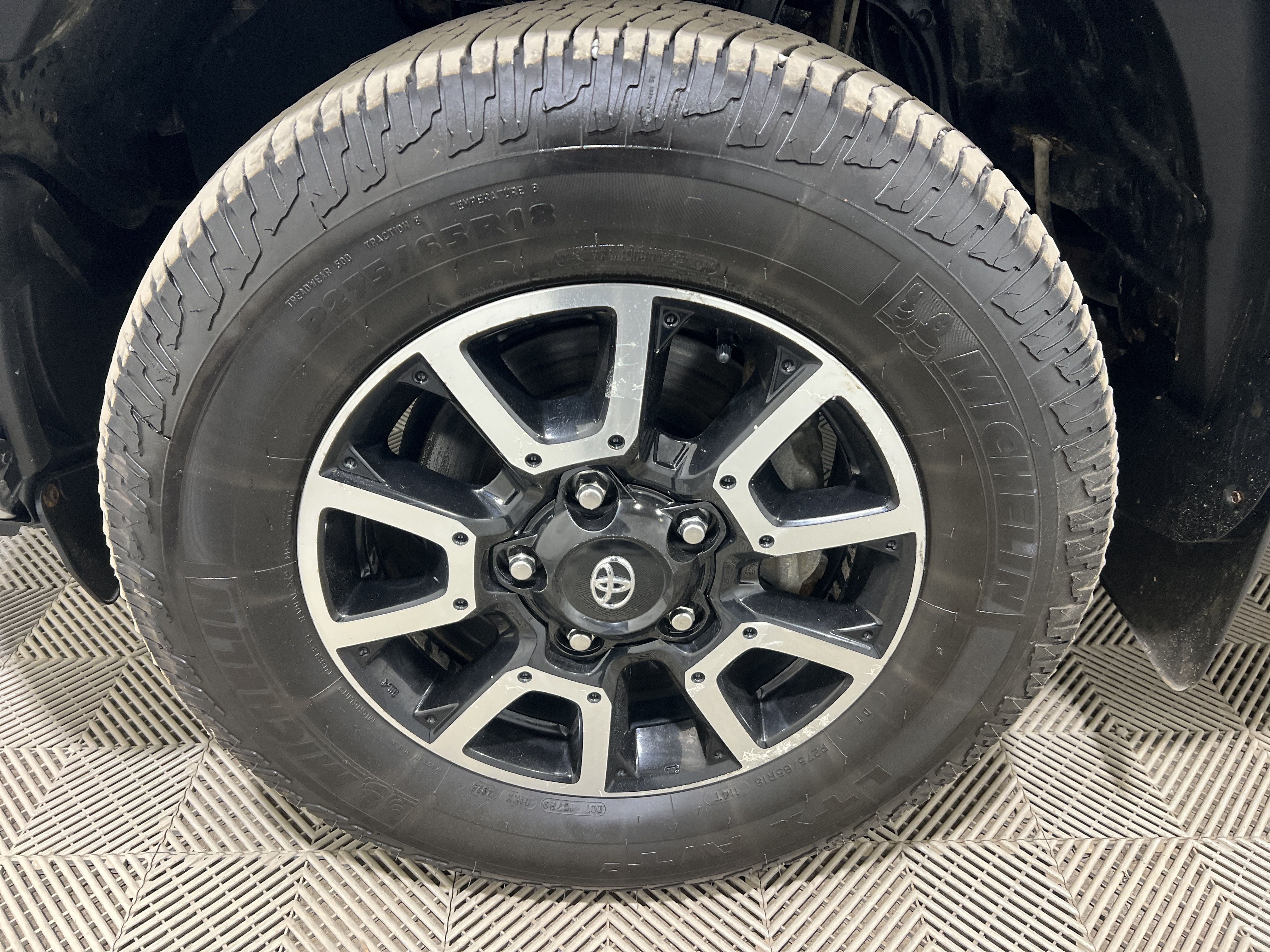 Used 2018 Toyota Tundra SR5 AWD/4WD image 5