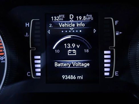 Used 2019 Jeep Cherokee Latitude Plus w/ Comfort/Convenience Group AWD/4WD image 23