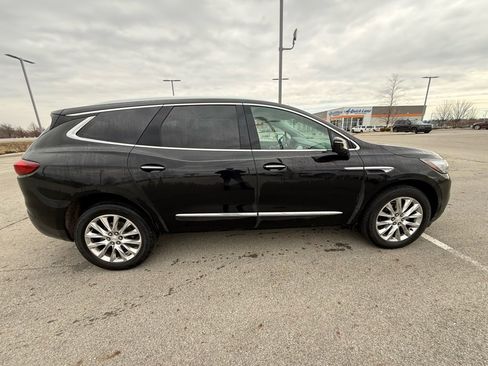 Used 2021 Buick Enclave Essence w/ Sound and Sites Package image 12