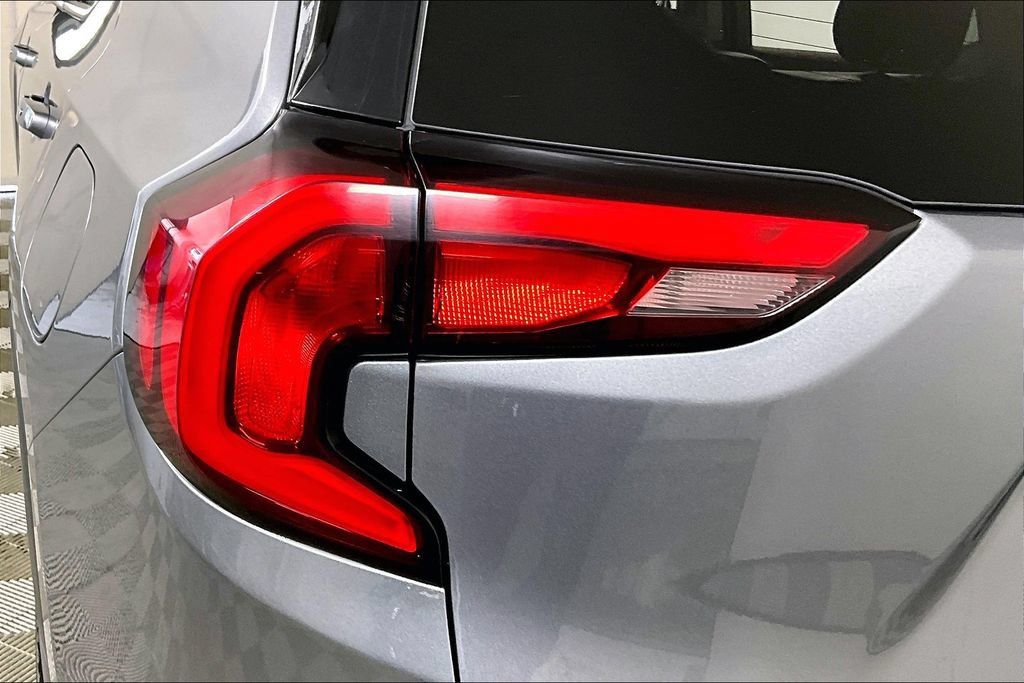 Used 2019 GMC Terrain SLT w/ Preferred Package FWD image 29