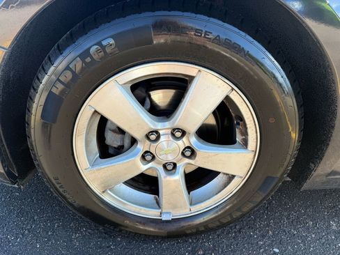 Used 2014 Chevrolet Cruze LT image 9