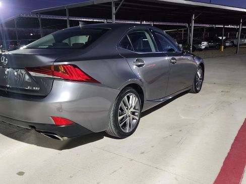 Used 2020 Lexus IS 300 F Sport image 10