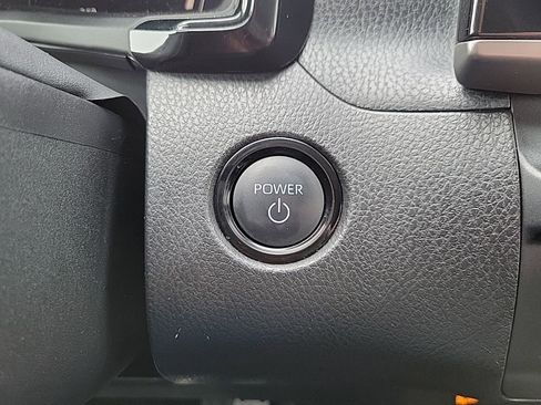Used 2025 Toyota Camry SE FWD image 22