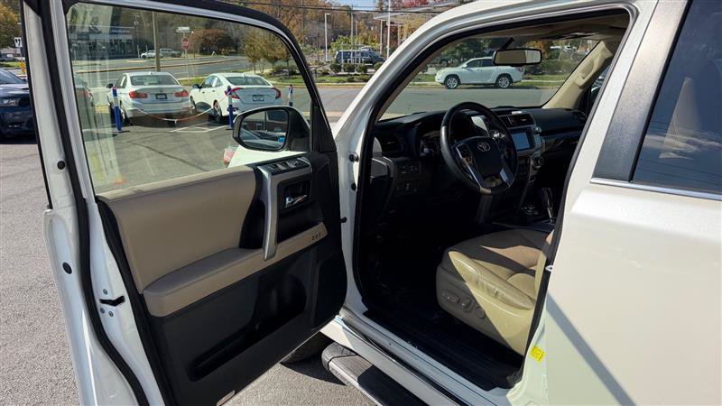 Used 2016 Toyota 4Runner Limited AWD/4WD image 20