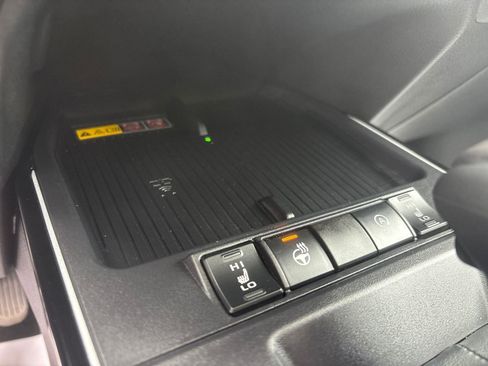 Used 2026 Toyota Corolla Cross XLE w/ Convenience Package image 26