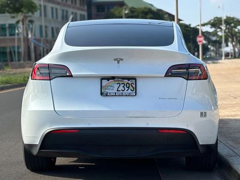 Used 2021 Tesla Model Y Long Range image 4