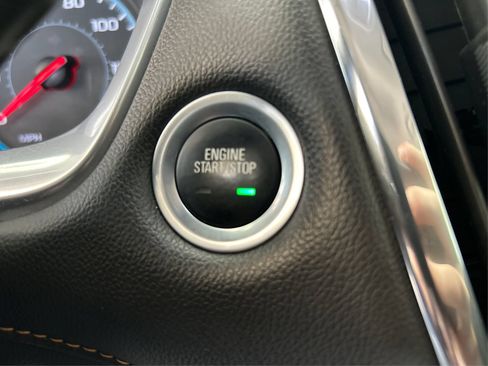 Used 2020 Chevrolet Traverse LT FWD image 28